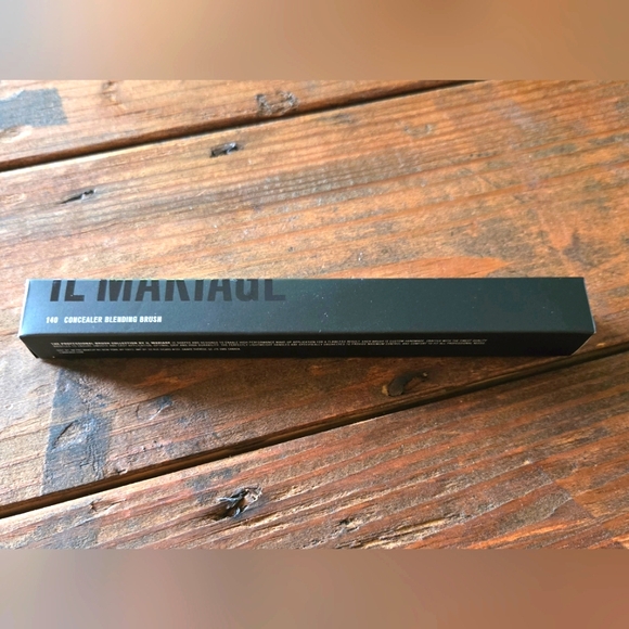 IL MAKIAGE Blending Brush - Picture 2 of 2